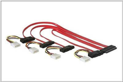 SAS Kabel SFF-8484 til 4 x SATA+PWR 0,75m